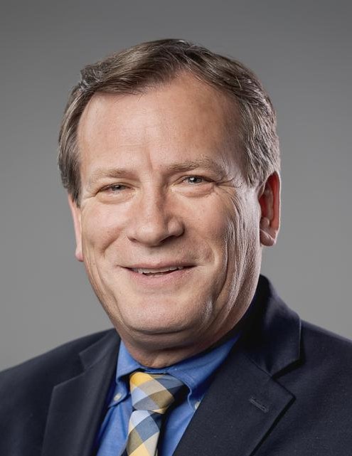 Former lawmaker, Fargo city commissioner announces bid for Cass County Commission - Vimarsana News